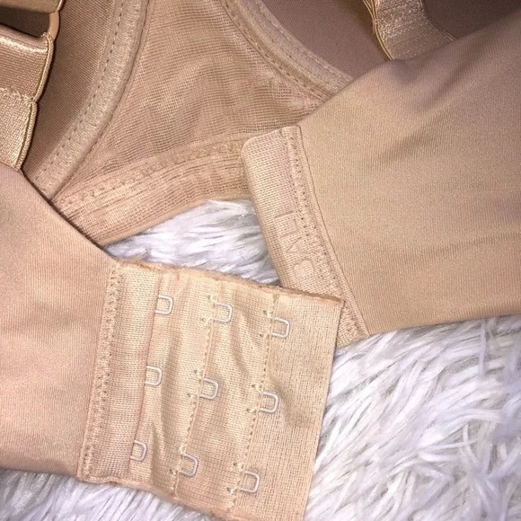 Bali Concealers Wirefree Cream Tan Bra Tagless Size 34C NWT - Picture 4 of 9